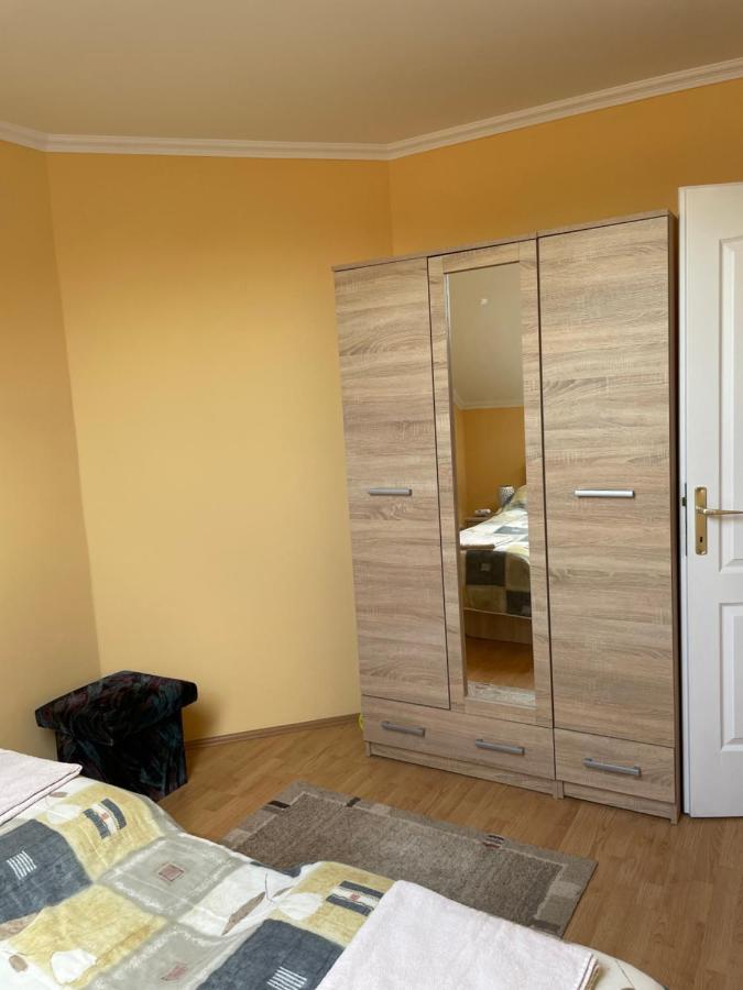Julius Apartman Hajdúszoboszló Esterno foto